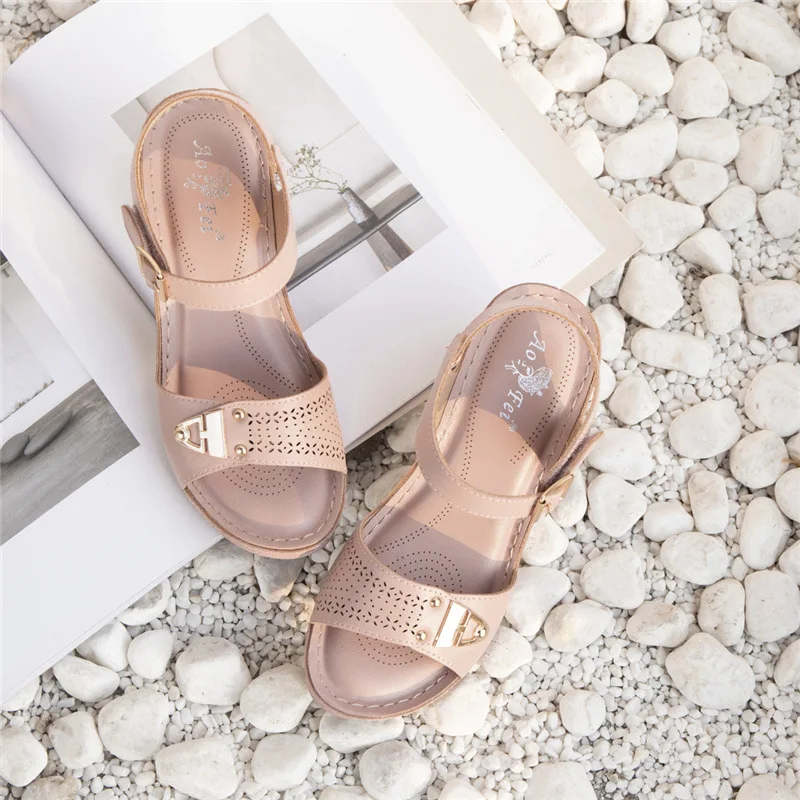 European and American Sandals Women's 2021 Summer New Women's Chunky Heel High Heel Shoes Lightweight Casual Beach Heels