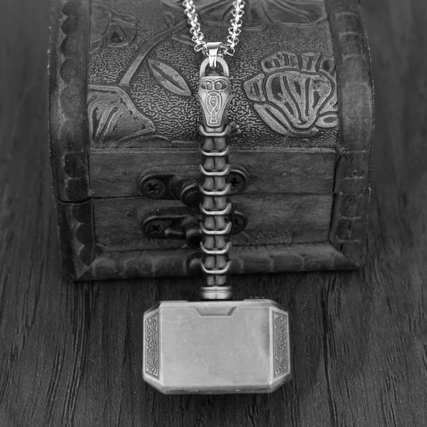 Marvel ожерелья Мстителей модные ювелирные изделия из фильма Loki Thor Hammer Подвески Raytheon оружие ожерелья для фанатов классный сувенир