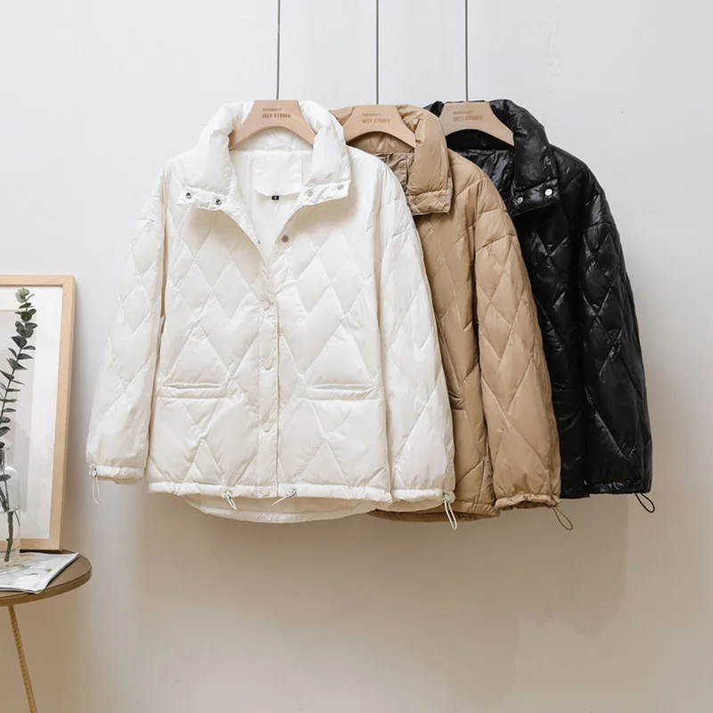 

2021 Winter New Women's Short Diamond Plaid Stand Collar Fashion Oversized Solid Color Warm Lightweight White Duck Down Coat
