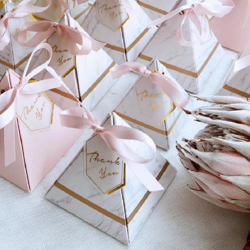 100Pcs Europe Triangular Pyramid Style Candy Box Wedding Favors Party Supplies Paper Gift Boxes with THANKS Card &amp Ribbon | Дом и сад