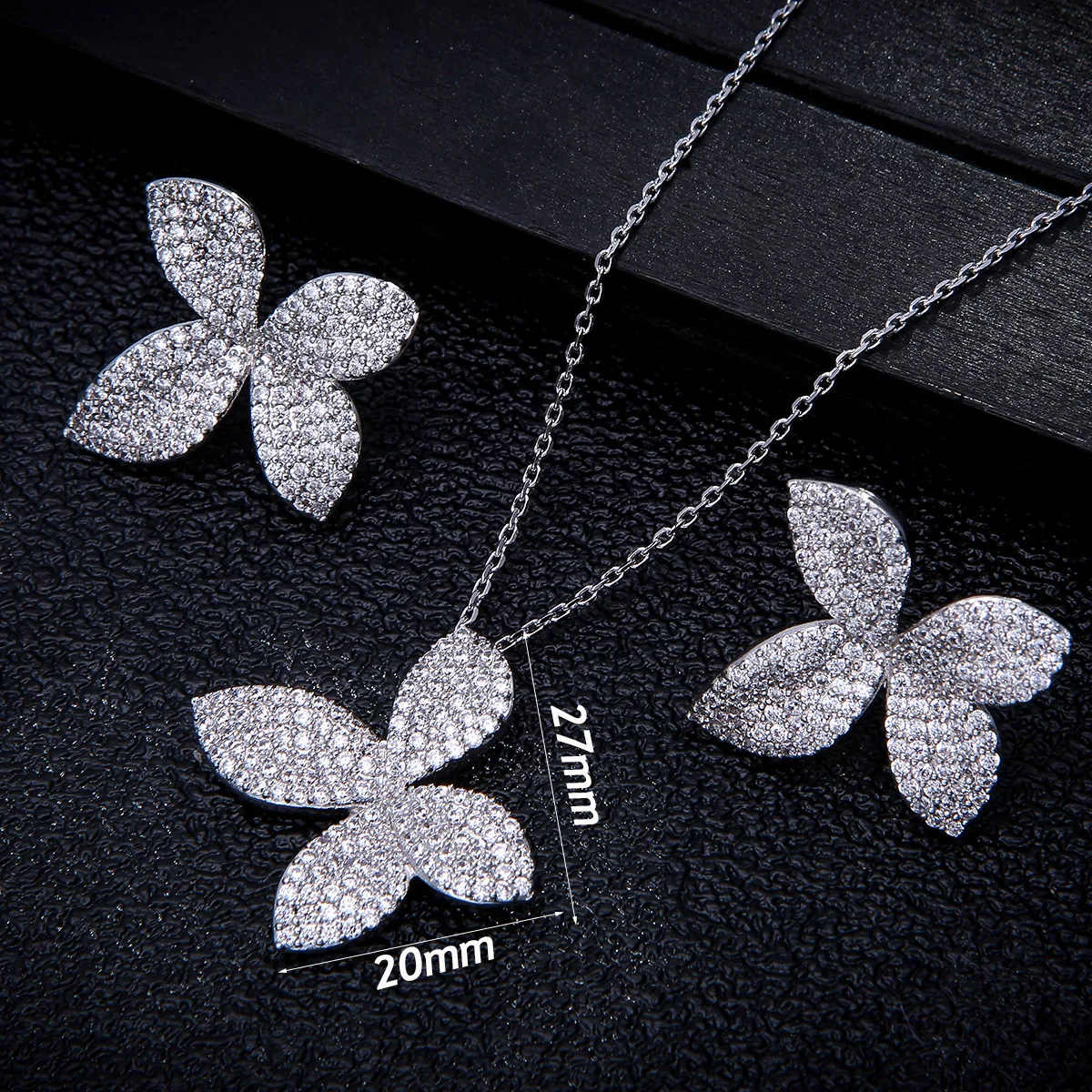 

S925 silver needle fashion zircon jewelry small set chain women's creative simplicity flower necklace earrings 2-piece set