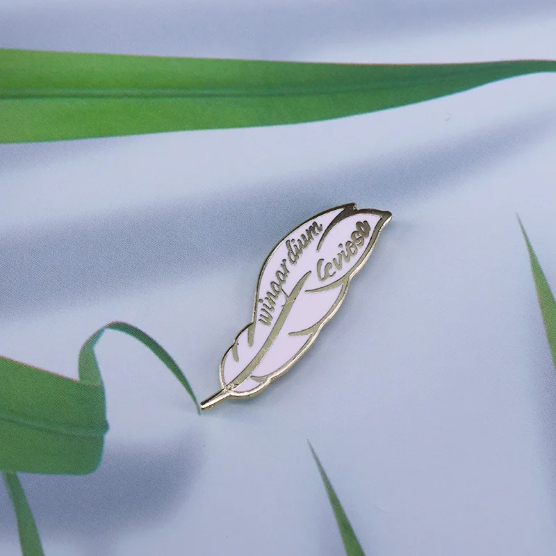 

Эмалированная булавка/брошь