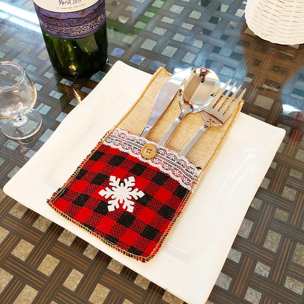 

New Year Christmas Snowflake Bowknot Pocket Fork Knife Cutlery Holder Bag Home Party Table Dinner Decoration Tableware