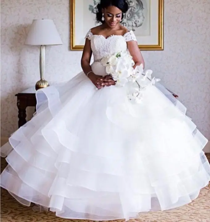 

African Tiered Ruffles plus size ball gown wedding dresses robes de mariée with lace appliques