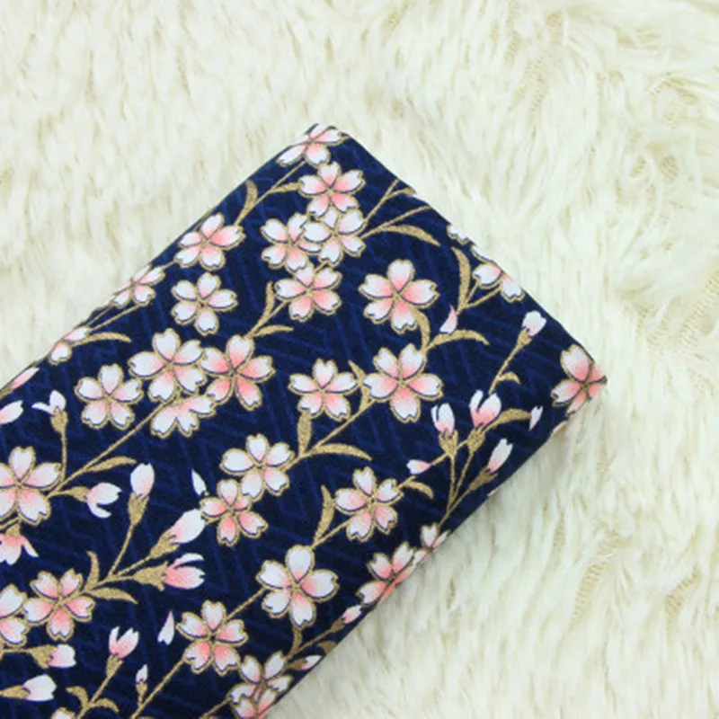 Импортная ткань из чистого хлопка с мягким бризом цветущей вишни позолоченная