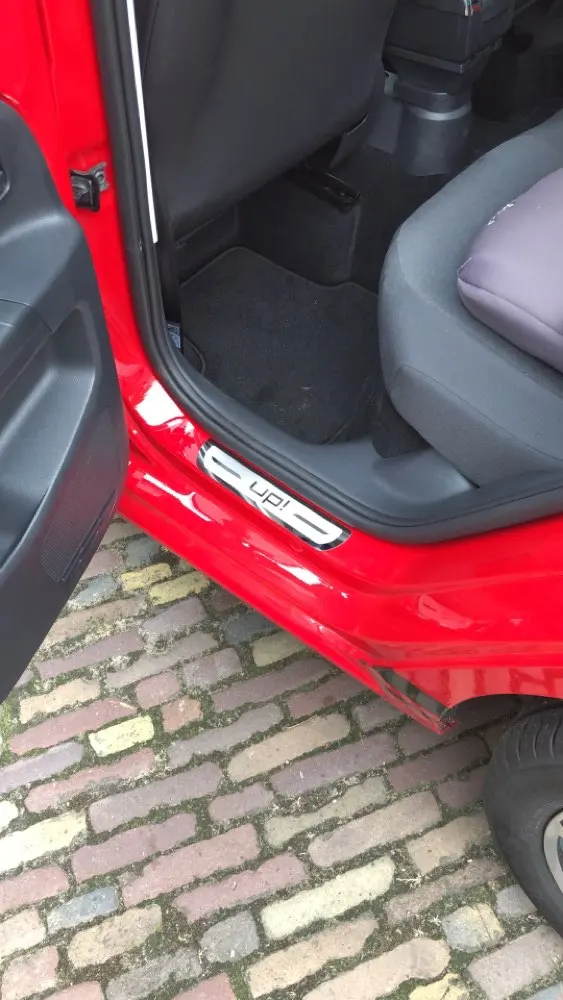 Накладки на пороги VW UP из нержавеющей стали для Volkswagen UP! 2012-2021 | Автомобили и