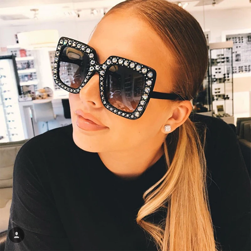 

Imitation Rhinestones Oversized Sunglasses For Women Luxury Design Fashion Vintage Female Ladies Beach Driving UV400 Glasses