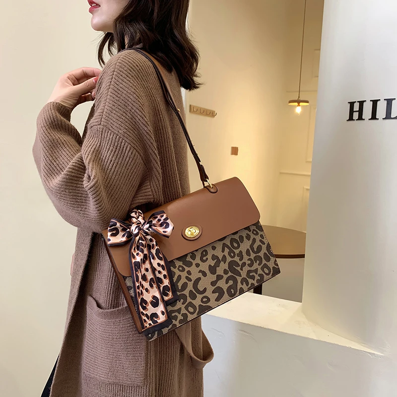 

Женский квадратный шарф из ПУ кожи, с леопардовым принтом