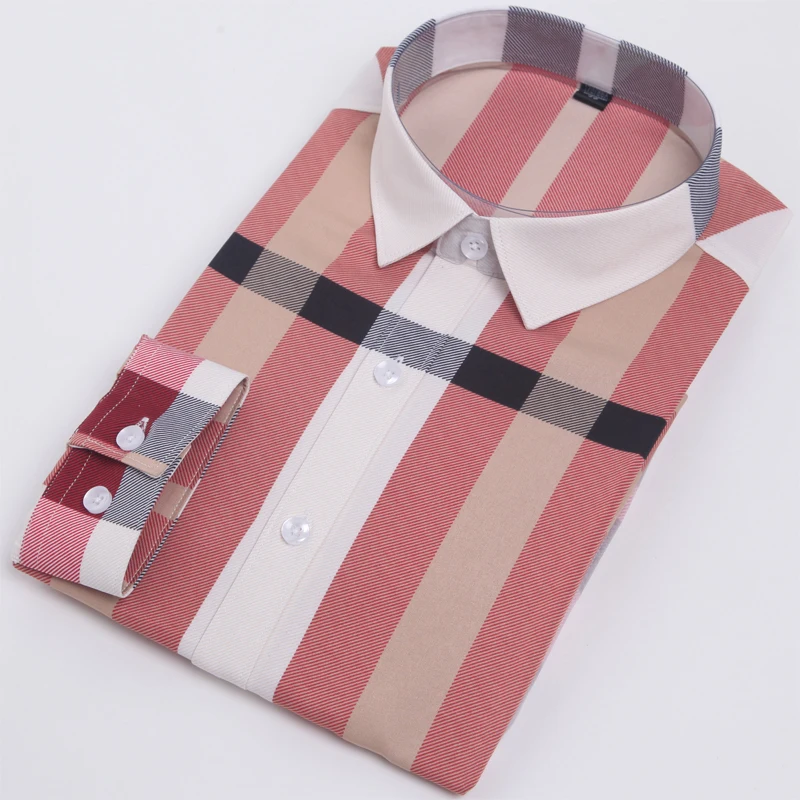 Мужская классическая рубашка на пуговицах голубая в клетку с длинными рукавами и