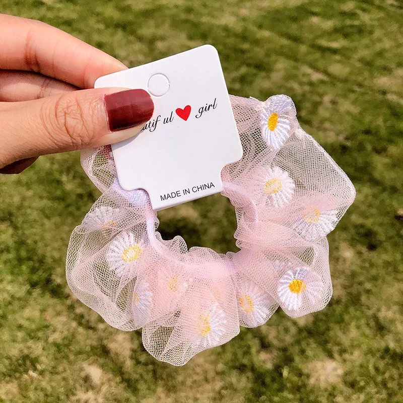 Резинка для волос шифоновая с цветочной вышивкой летняя эластичная заколка