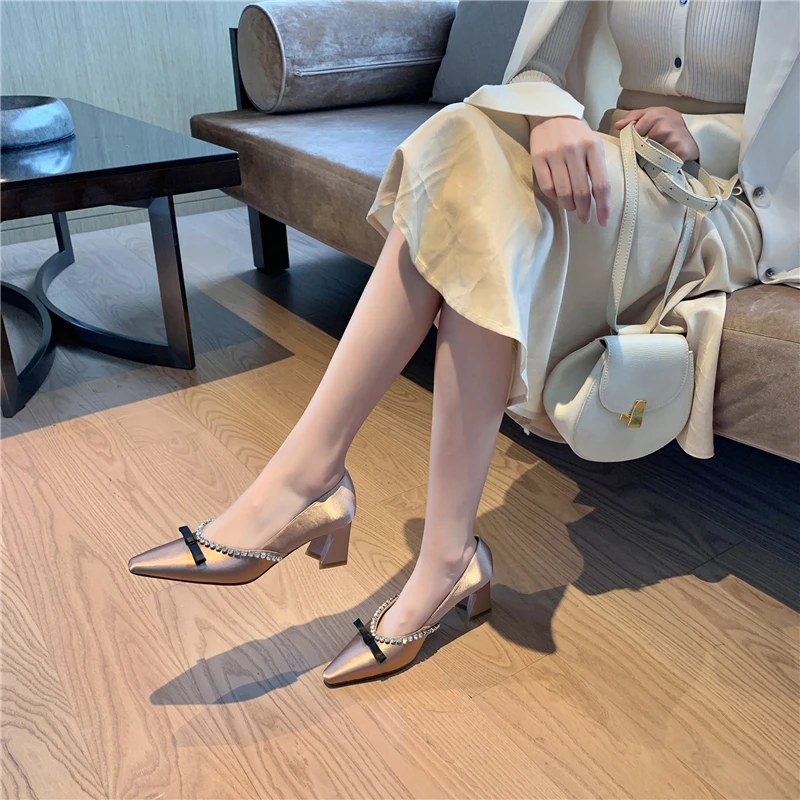 

2021 Spring Summer Genuine Leather High Heels Pumps Sweet autumn Shoes Woman Heels Pearl Decoration Wedding Women's Shoe