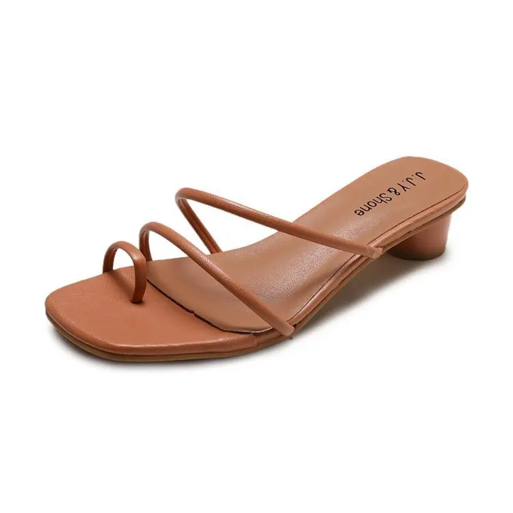 Сандалии женские на плоской подошве грубые с закрытым носком пляжная одежда