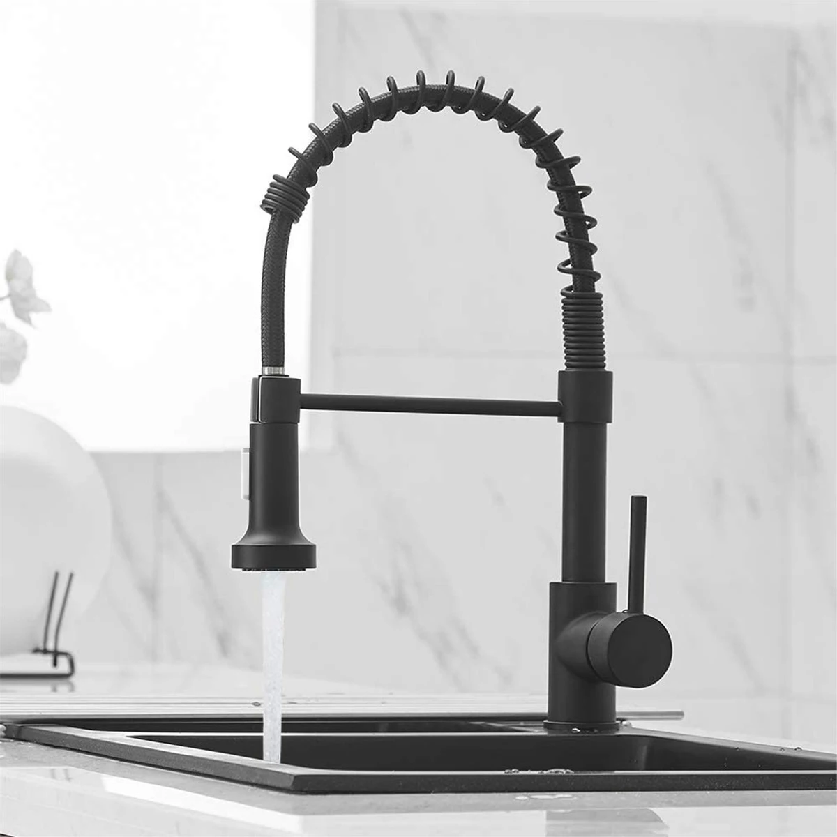 

Black and Silver Brushed Nickel Kitchen Faucet Pull Out Sprayer Single Hole 360Rotation Sink Faucet Hot And Cold Water Mixer Tap