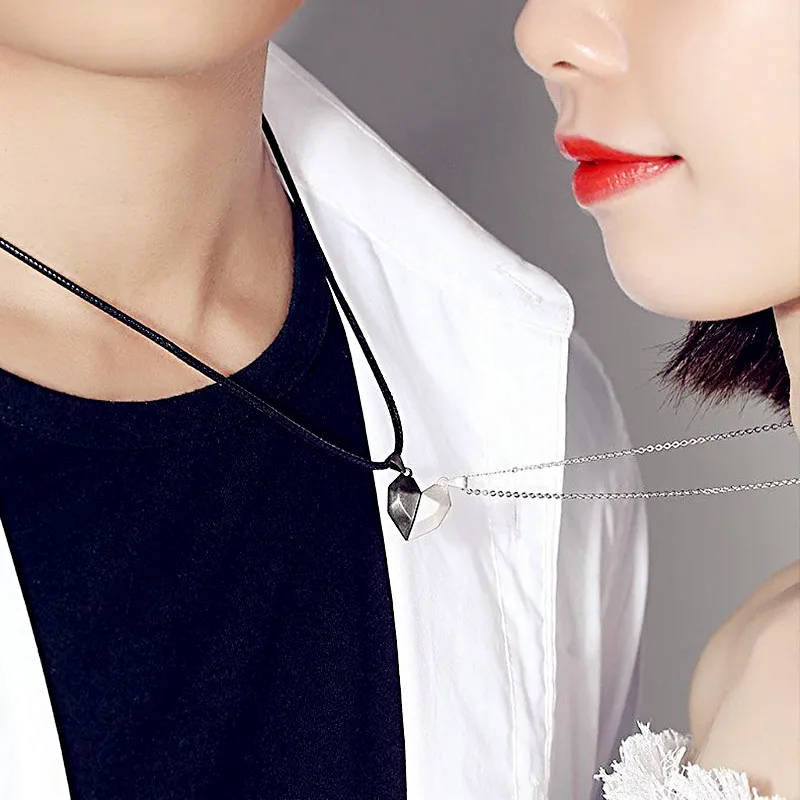 

2pcs Wishing Stone Couple Necklace Heart Shape Pendant Clavicle Magnet Attracting Love Token Meaning Three Lives Three Together