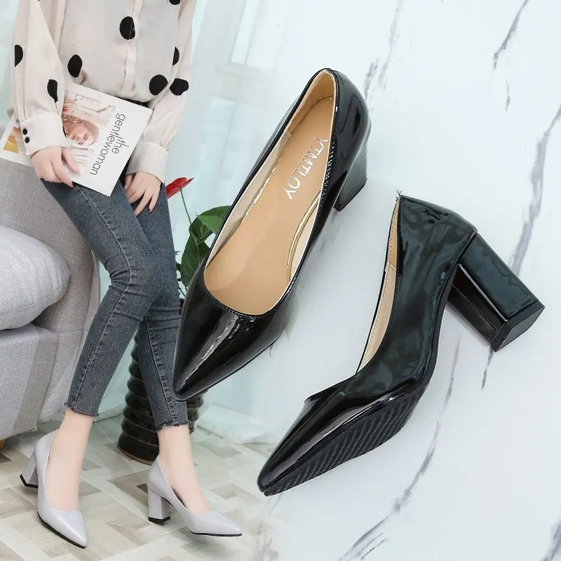 Женские туфли на высоком каблуке с острым носком | Обувь