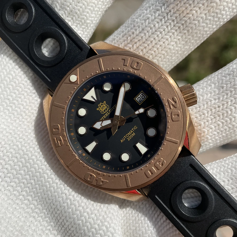 

Steeldive SD1971S CUSN8 Bronze Case 200M Water Resistant Automatic NH35 Men Dive Watch with Bronze Buckle