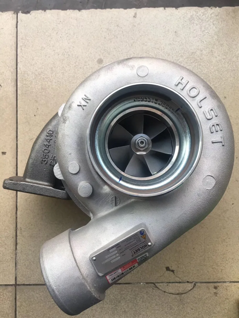 

Xinyuchen turbocharger for Direct sales of Cummins M11 40502434050244 series turbocharger