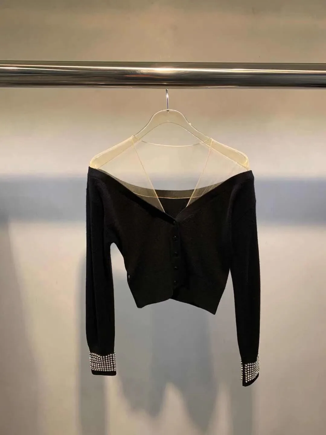 

2021 spring and summer new mesh stitching long-sleeved wool sweater women's diamond beaded wild short top