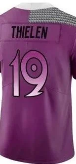 

Футболка с изображением викинга Адама тиелена