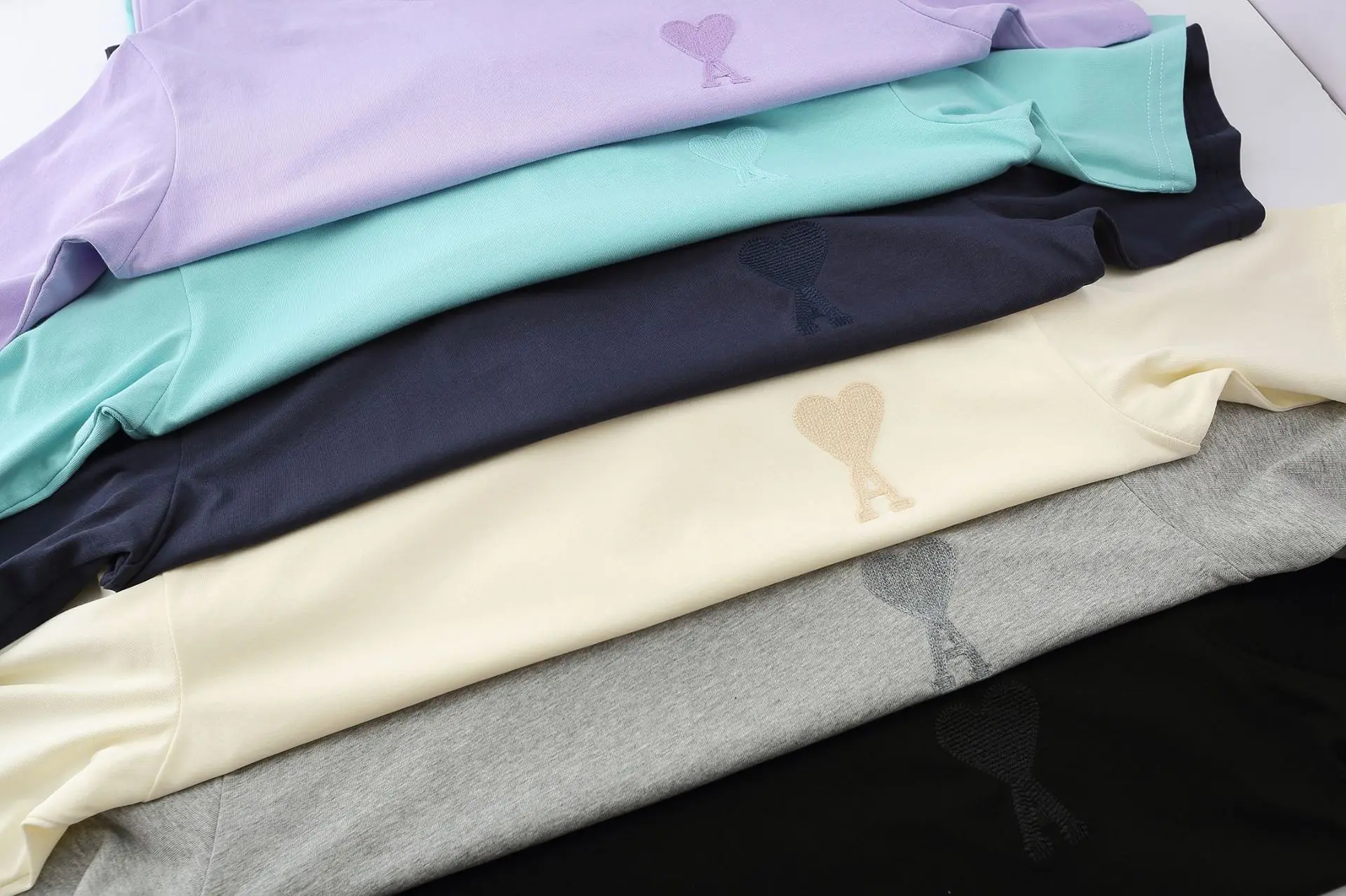 

2021 Nova Masculina E Feminina Vero Solto Ami De Manga Curta Moda Tendncia Marca Algodo Casual Em Torno Do Pescoo Camiseta K