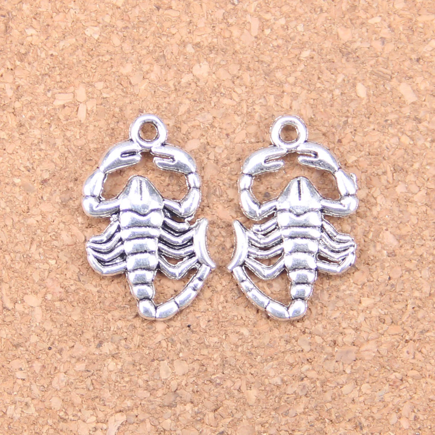 62 шт амулеты скорпионы 26x15 мм старинные подвески Винтажные Ювелирные изделия из