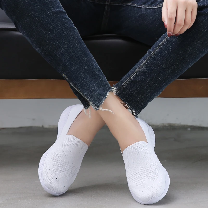 

Women's Shoes New White Shoes Women 2021 Summer All-match Flying Woven Breathable Mesh Sports Shoes Soft Bottom Running Shoes