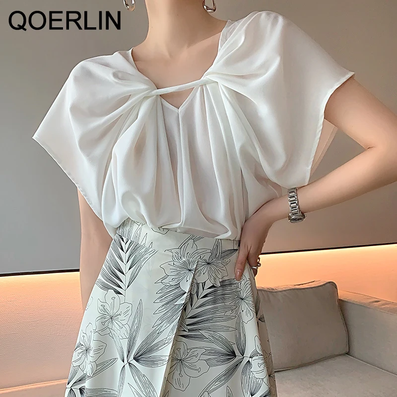 

QOERLIN French Elegance Pleated V Neck Blouse Ladies Summer New Loose Blue Sleeveless Shirt White Chiffon Tops Shirt Women Plus