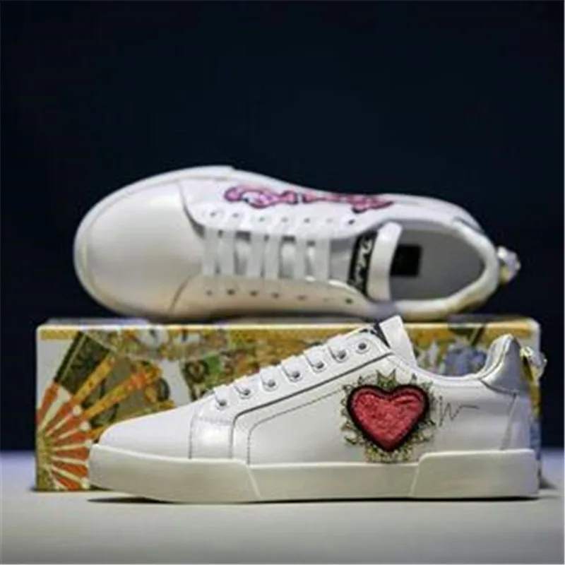 Love Heart/женские кроссовки из натуральной кожи на плоской подошве; Водонепроницаемая повседневная обувь с цветочным принтом; Уличная обувь; красивые теннисные туфли; Роскошные слипоны - Цвет: AS SHOW