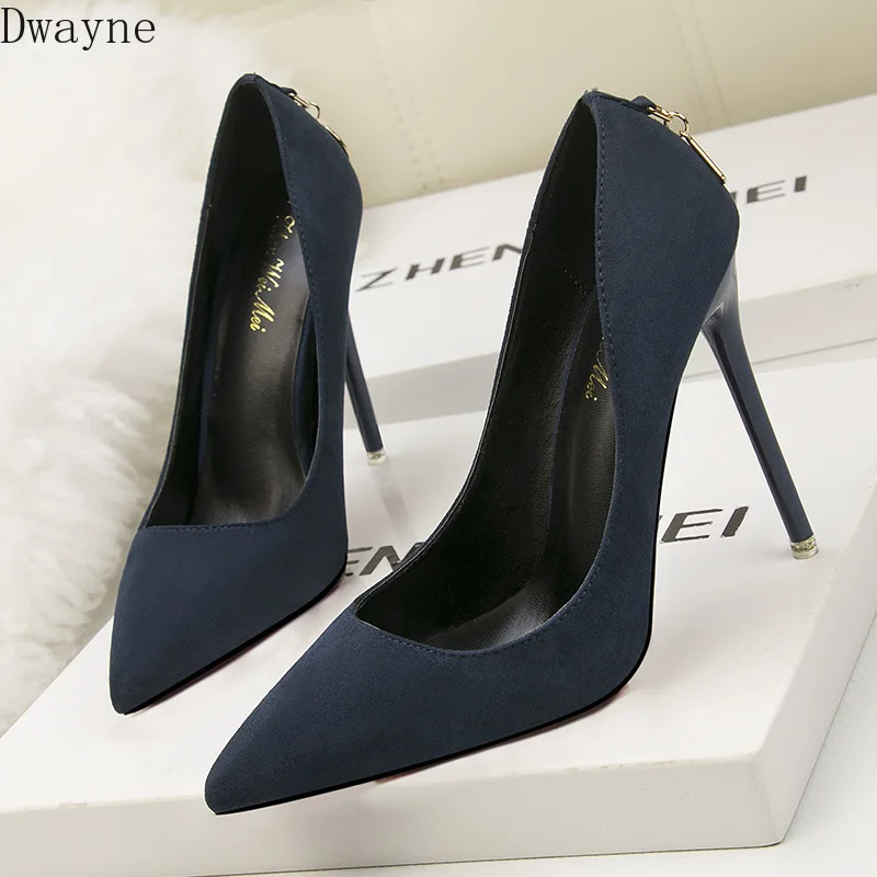Женские замшевые туфли простые на высоком каблуке шпильке с острым носком
