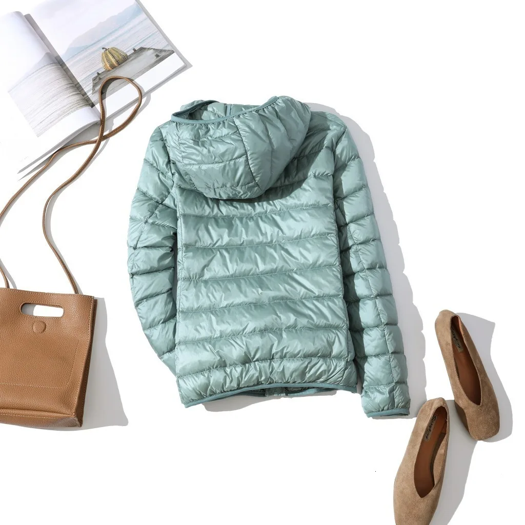 Куртка пуховая женская короткая с капюшоном теплая куртка на утином пуху