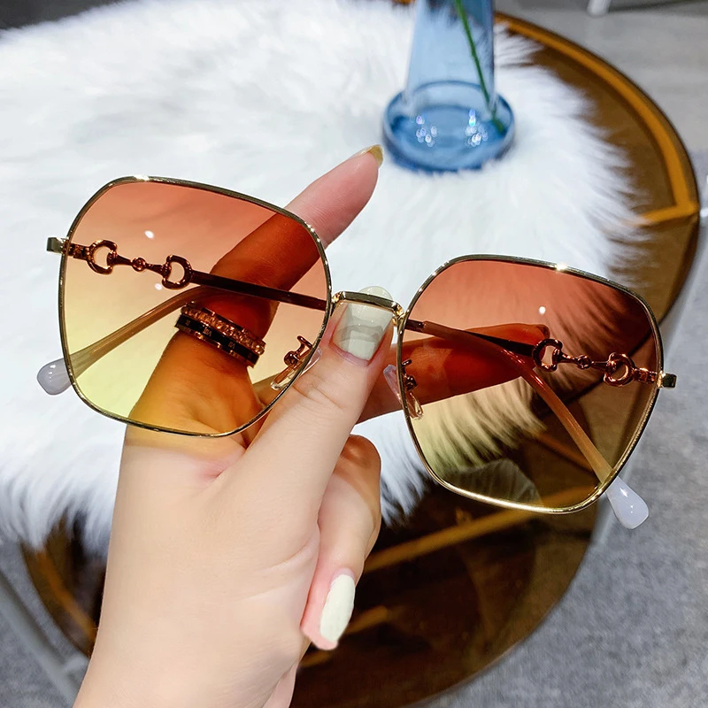 

2021 Fashion Oversize Gradient Sunglasses For Women Vintage Alloy Frame Square Sun Glasses Female Elegant Shades Gafas de sol