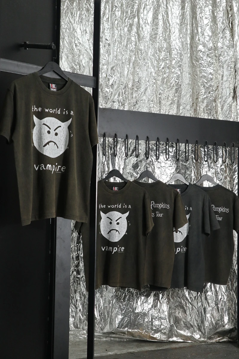 

Vintage Chillwave Vampire Washed Hi-Fashion T-shirt Tee