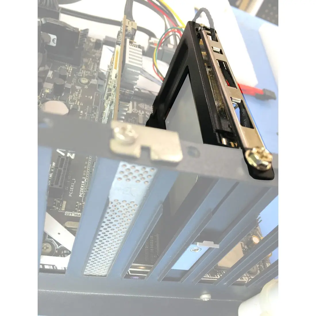 PCI- TOOLFREE,  ,  2, 5- SATA HDD/SSD  ,   SATA3 6 /,  Hotswap