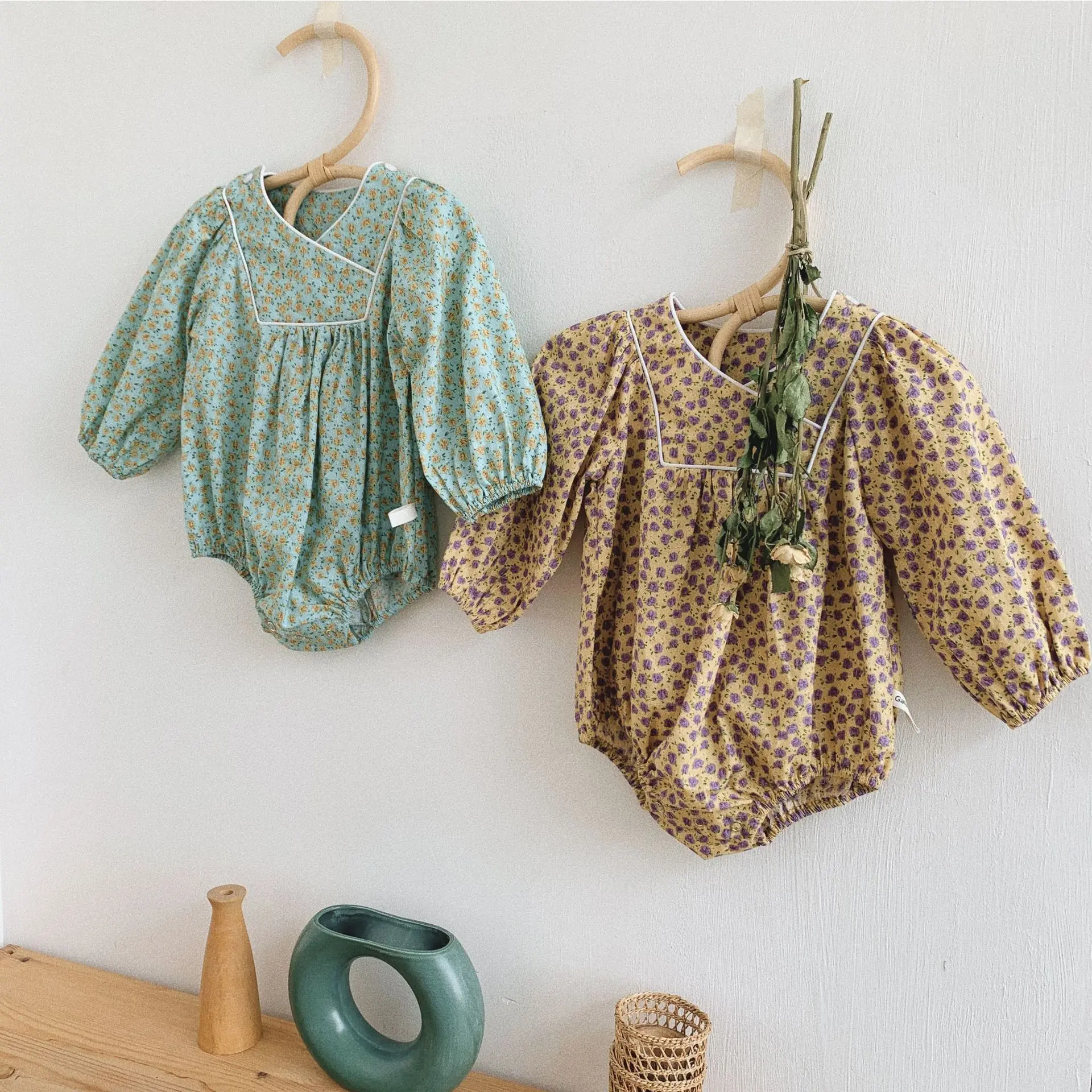

Autumn Floral Baby Girl Romper Children Clothes Cute Korean Baby Onesie Jumpsuit New Born Full Moon Photography Prop Sunsuit New