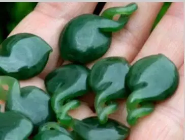 

Подвеска двойная из зеленого нефрита dh 0044, Новая Зеландия, резьба по дереву маори