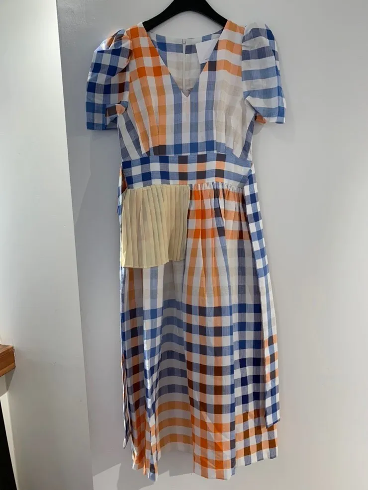 Новое поступление женское клетчатое платье миди с v-образным вырезом и пышными