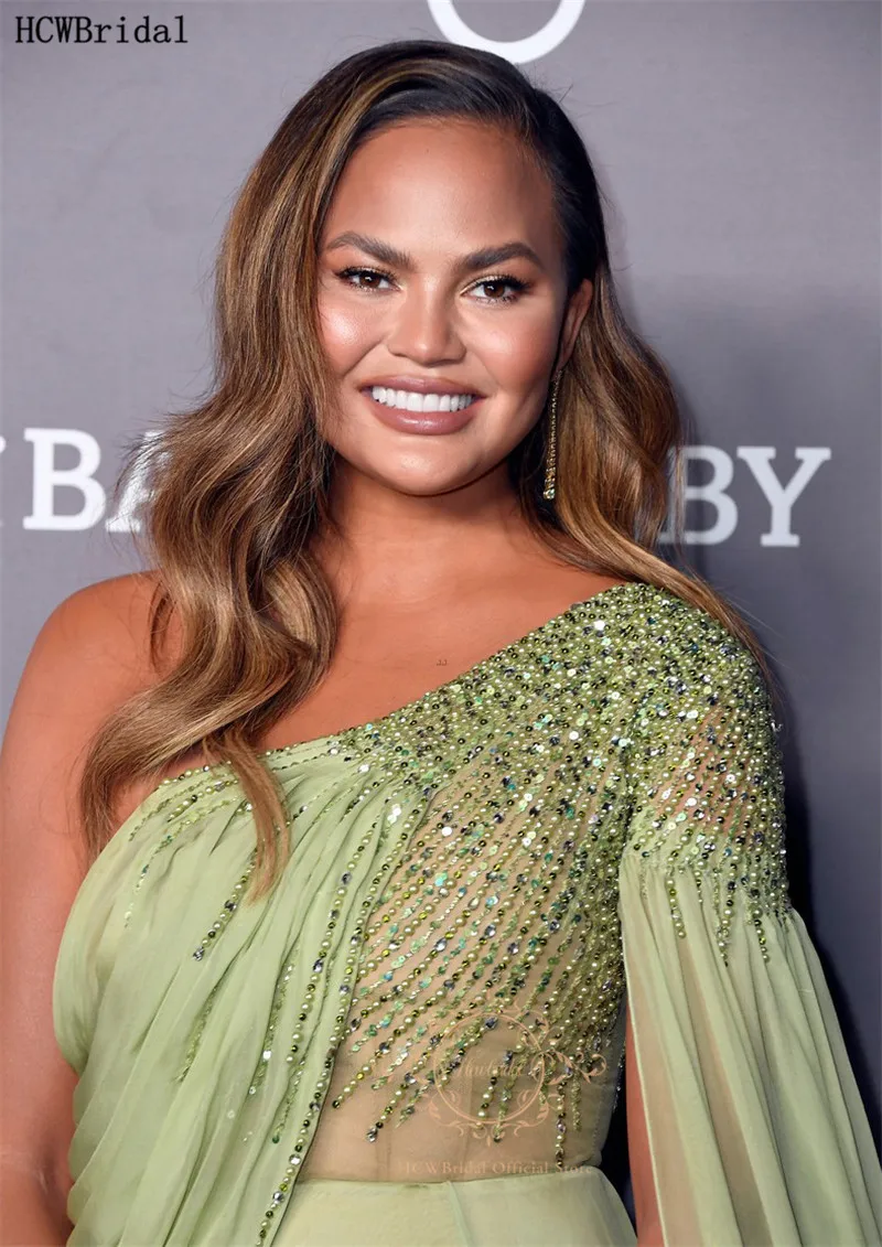 

Long Mint Green Celebrity Evening Dress Exquisite Beading Chiffon One Shoulder Long Sleeve Arabic Prom Gowns Robe De Soiree