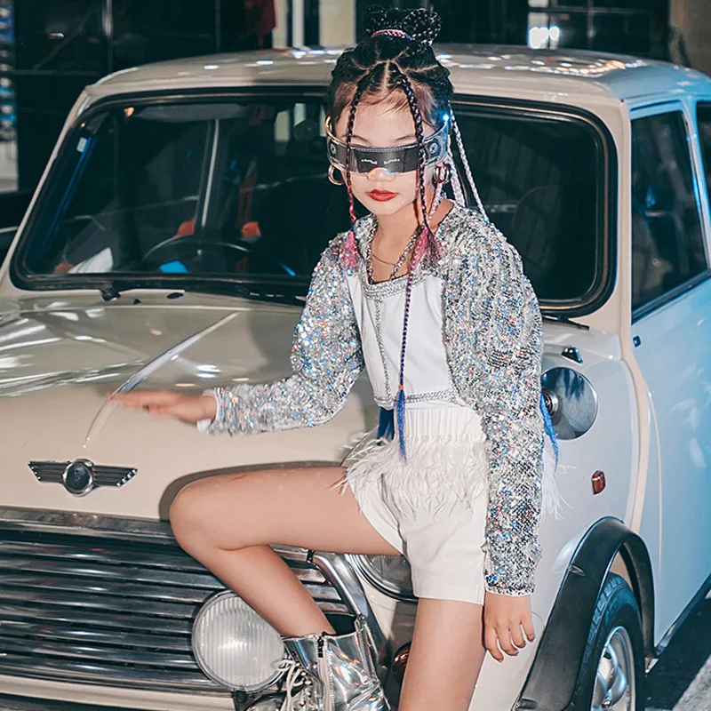 

Girls Jazz Dance Costumes Silver Sequin Long Sleeve Tops White Feather Shorts Modern Street Dance Hip Hop Stage Suit 120 - 160CM