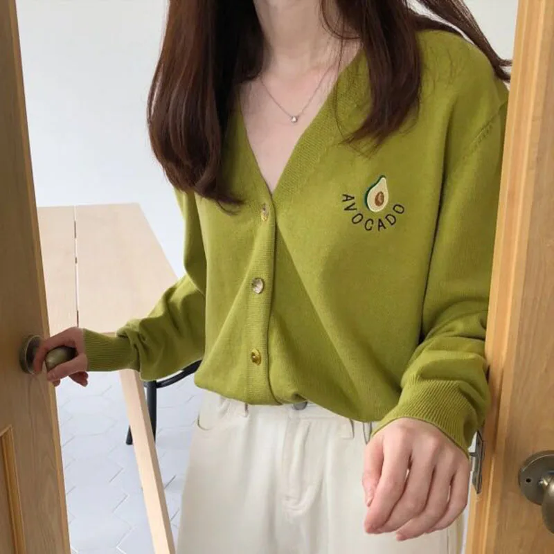 Зимний женский кардиган вязаный однобортный свитер v образный вырез вышивка