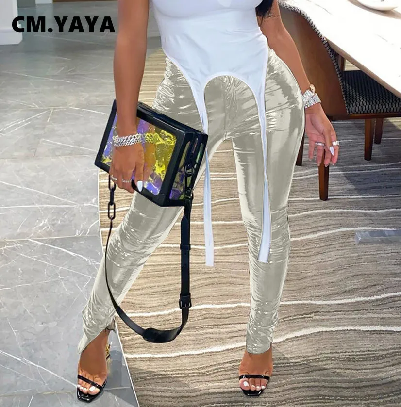 Женские расклешенные брюки CM.YAYA из искусственной кожи с молнией и разрезом
