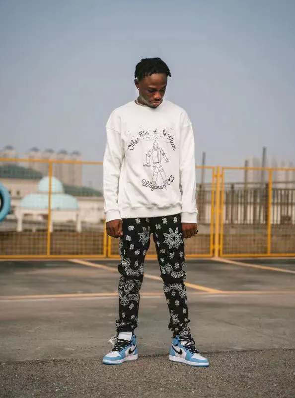 New Style AM Men's Jeans Male Street Tide Brand Washed and Distressed Blue Cashew Flower Hole Printed Slim Fit Jeans For Men