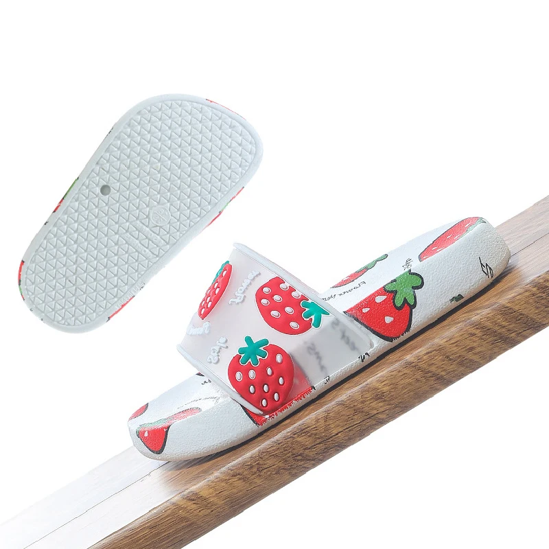 Летние модные детские тапочки прозрачная обувь для девочек Клубничные родителей