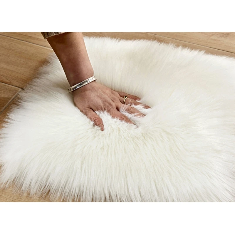 

Anti Slip Kids Living Room Faux Fur Mat Fluffy Bedroom Carpet Newborn Baby Photography Props Love Heart Shape Blanket