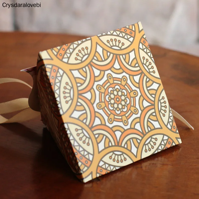 

High-quality Pyramid Candy Boxes Wedding favors Gift Box Wedding Party Favor Decoration 100pcs/lot