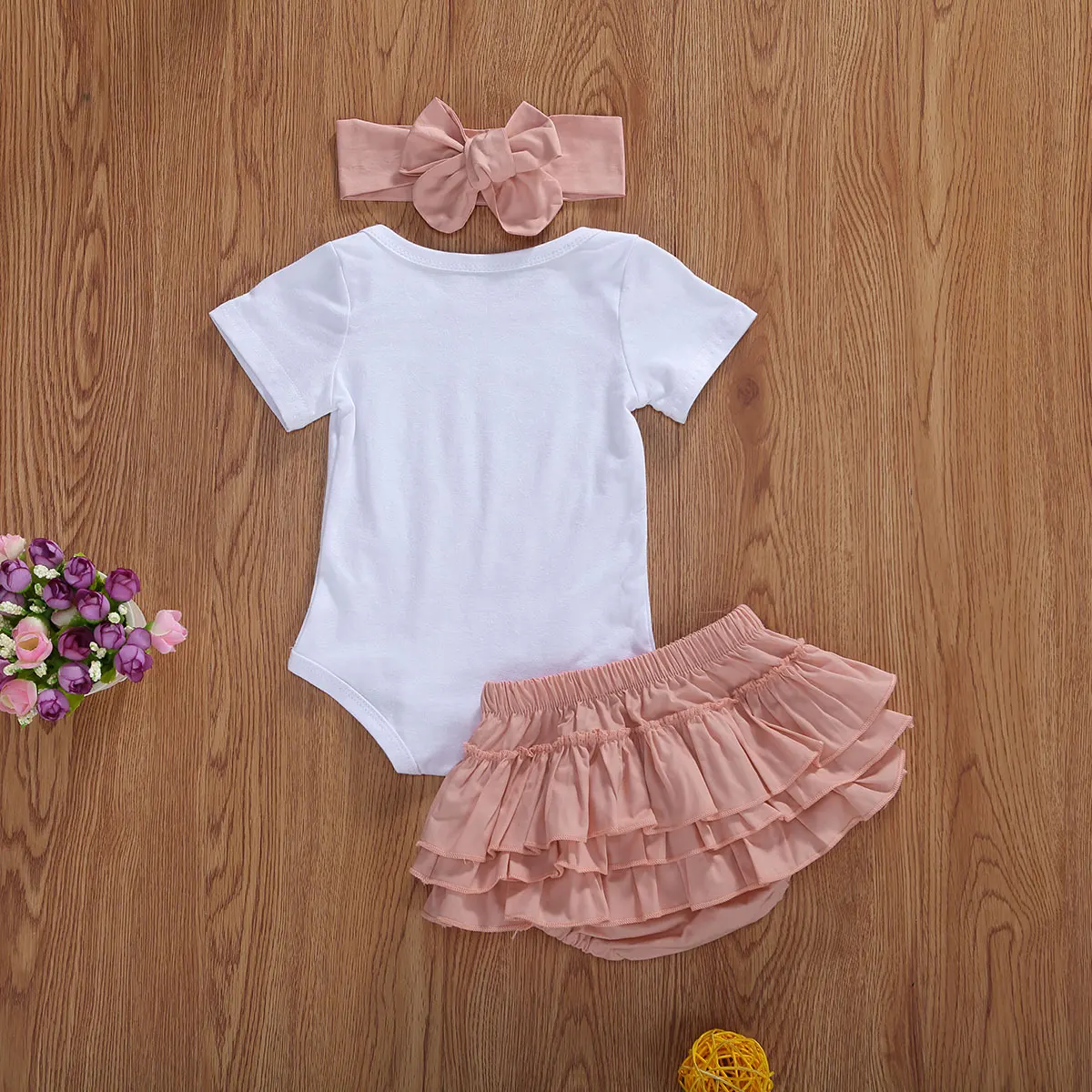 

2020 New Summer 0-18M Newborn Baby Girl 3Pcs Set ISN' T SHE LOVELY Short Sleeve Letter Print Bodysuit+Ruffled Shorts+Bow