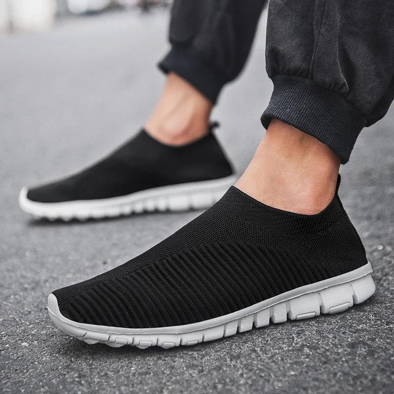 

Unisex Comfortable Soft Casual Sneakers Slip-On Couple Light Breathable Running Shoes Outdoor Mans Womens Sports Shoes