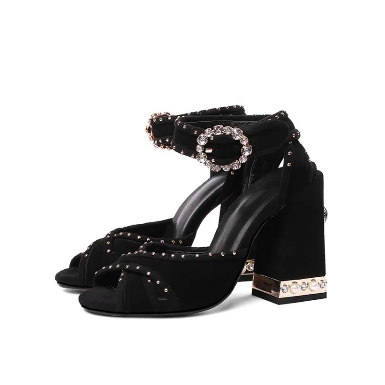 

2021 Summer New Style Sheep Flip Leather Cross Thick High Heels Rhinestone Buckle Fashion Custom Large Size Shoes Women Sandals