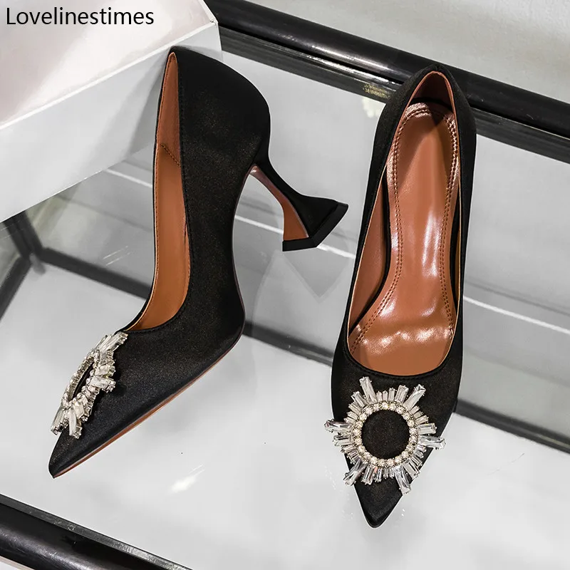 Туфли на высоком тонком каблуке лаконичные женские туфли 2021 черная атласная