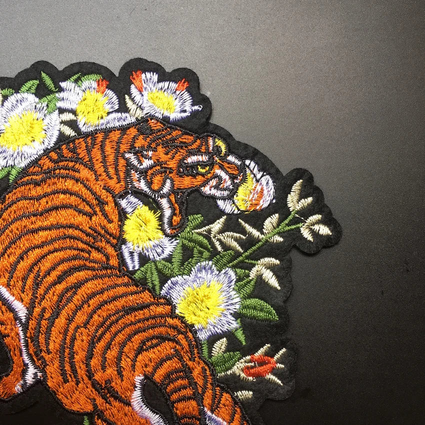 1 пара красивых цветочных вышитых патчей с тигром для одежды наклейки
