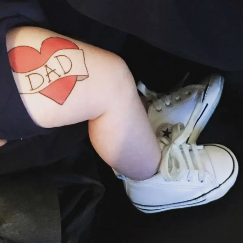 Футболки красного цвета с сердцем и надписью Love Dad/Одежда для мамы детей